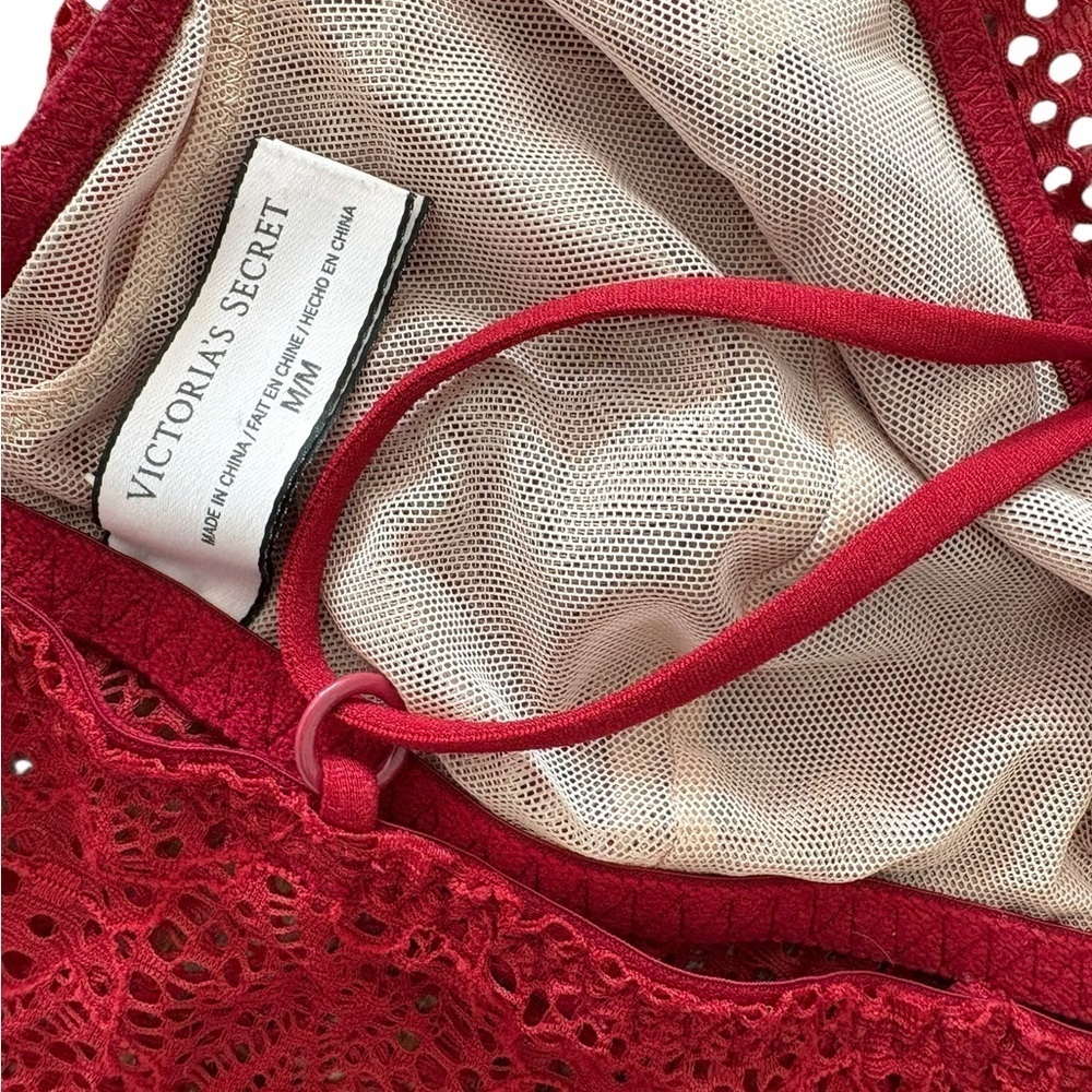 Victoria's Secret Raspberry Lace Bralette - Picture 4 of 4